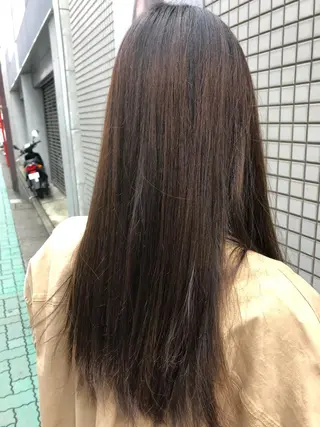 カラー 伊東 彩花のヘアスタイル