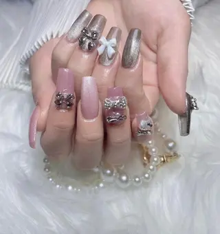 ネイル RAFFINE 月🦋🩵のネイルデザイン