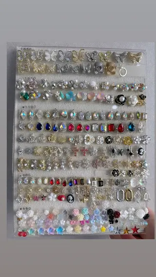 ネイル Nail R🌷 AKARI恵比寿のネイルデザイン