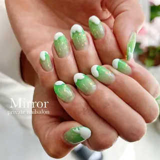ネイル nailsalon Mirrorのネイルデザイン