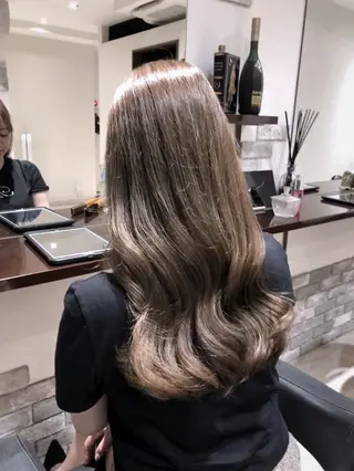 ロング カラー ヘアアレンジ シャルマン銀座店所属・🌟東銀座マンツーマ ン🌟タカナシのヘアスタイル