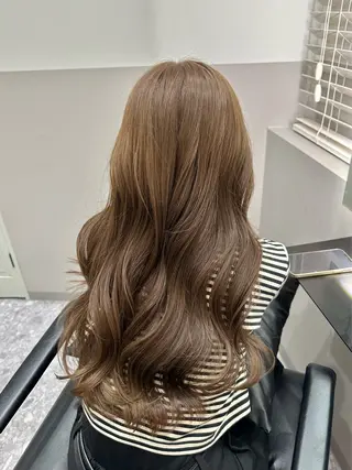 ロング 韓国レイヤー透明感 カラーヨウスケのヘアスタイル