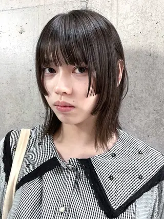 ミディアム Vicky オリーブ メンズカジュアルのヘアスタイル