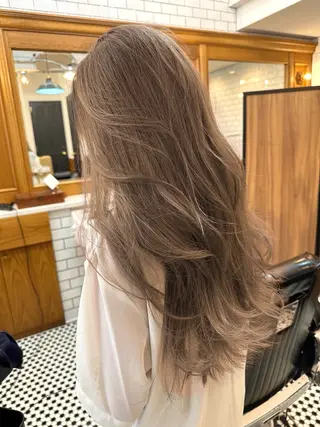 カラー MEGU💓艶髪 レイヤー💓韓国風のヘアスタイル