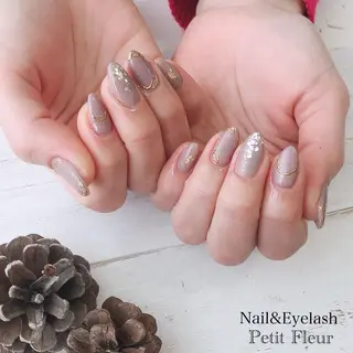 ネイル Petit Fleur所属・青柳 亜梨奈のマツエク・マツパデザイン