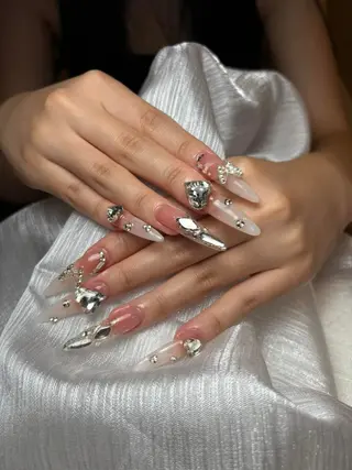 ネイル HIN NAILのネイルデザイン