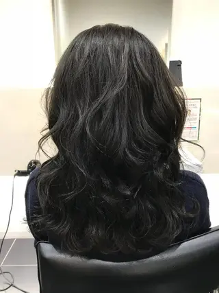 ロング カラー 関口 友行のヘアスタイル