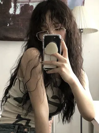 セミロング パーマ nonoka オリーブ/レイヤーのヘアスタイル