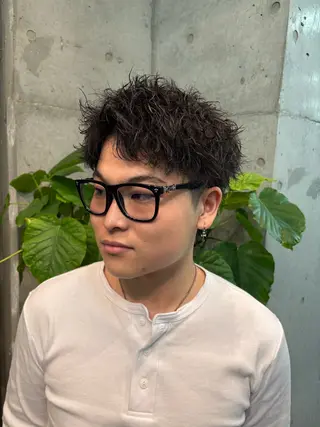 ショート パーマ メンズ 山口 陽平のヘアスタイル