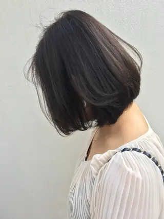 ミディアム カラー THE DAY所属・AKI HASHIMOTOのヘアスタイル