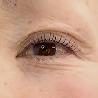 マツエク・マツパ Aime'e所属・野田 美早のマツエク・マツパデザイン