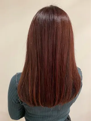 ロング カラー よしだ しおりのヘアスタイル