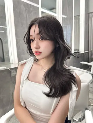 ロング MAEUL   NAGOYA所属・kaho /レイヤーカットのヘアスタイル