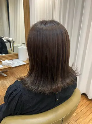 ミディアム 海老沼 佳緒のヘアスタイル