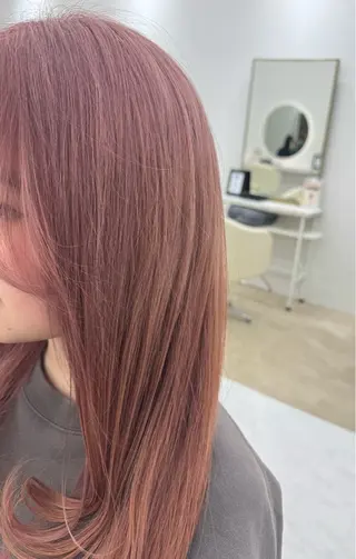ロング カラー BLUE HAIR盛岡店所属・三浦 菜桜のヘアスタイル