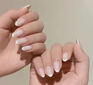 ネイル 高木 維麗絲のネイルデザイン