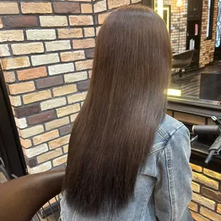 ロング カラー 清水 結生のヘアスタイル