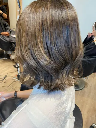 ミディアム 早川 真幸のヘアスタイル