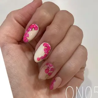 ネイル 園 寛子 （ネイリスト）のネイルデザイン