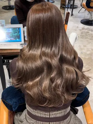 ロング 松下 奈央のヘアスタイル