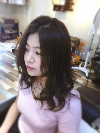 セミロング パーマ 美容歴１８年以上🌈 山口のヘアスタイル