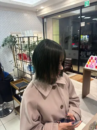ショート ブリーチ🫧艶カラー レイヤー韓国ヘアのヘアスタイル