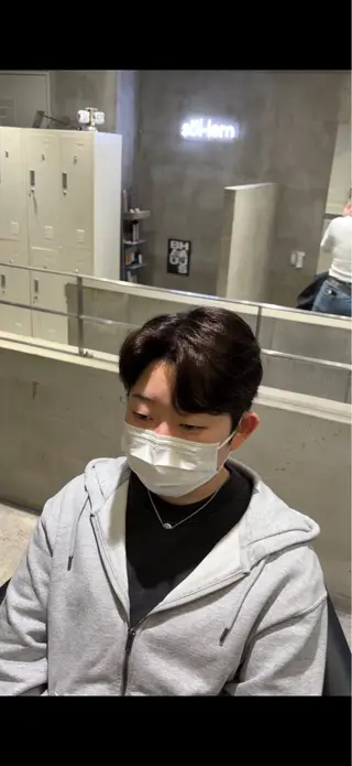 メンズ 韓国レイヤーカット/ 暗髪カラー/林 竜翔のヘアスタイル