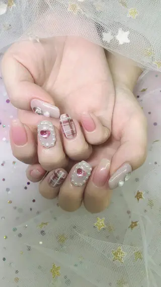 ネイル 🦋ネイルサロン ブラン🌈ゆりのネイルデザイン