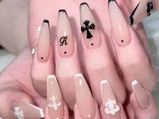 ネイル 〜Shine Nail〜【サイナネイル】パラジェル／ 長さだし／持ち込み／ワンホン／フィルイン所属・サイナ🎀 長さだし&デザインのネイルデザイン