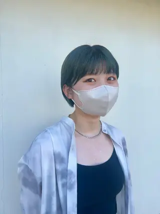 ショート カラー AIconic nagoya所属・縮毛矯正/ レイヤー/ミディアムのヘアスタイル