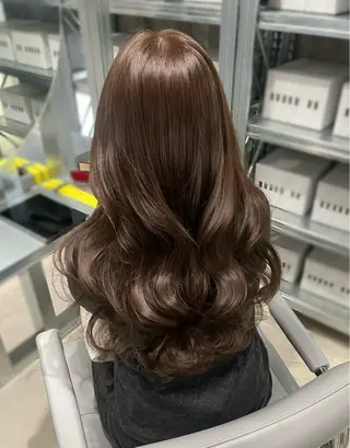 ロング カラー 髙木 由支奈のヘアスタイル