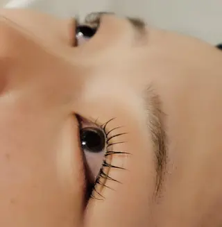 マツエク・マツパ 関口 友菜のヘアスタイル