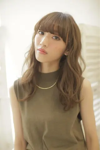 セミロング ロング la fith所属・rico_by ヘアとアイブロウのヘアスタイル