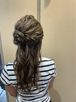 セミロング Manami / Locoのヘアスタイル