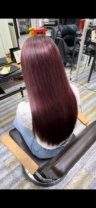 ロング カラー 鈴木 ねねのヘアスタイル