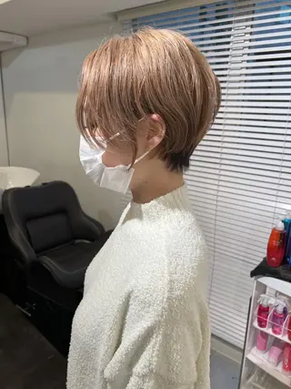 ショート レイヤー×縮毛矯正 深見 拓のヘアスタイル