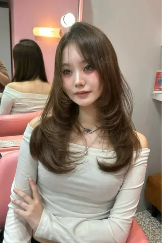 セミロング 𝑺𝑨𝑨𝒀𝑨 渋谷ワンホンHairのヘアスタイル