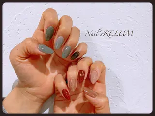 ネイル THECOLORS所属・近貞 莉奈のネイルデザイン