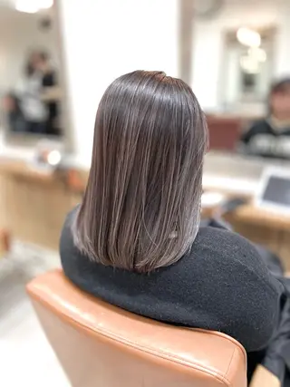 ミディアム カラー Kana .のヘアスタイル