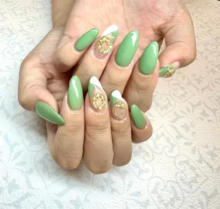 ネイル Reauty Nail所属・Reauty NailSalonのネイルデザイン