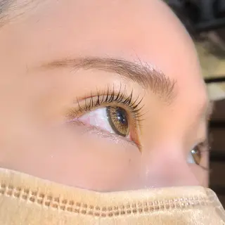 マツエク・マツパ 藤田 彩音のヘアスタイル