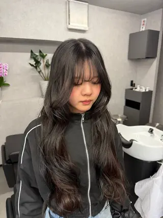 ロング カラー niko_saga_hairmake所属・アヤカ （AYAKA）のヘアスタイル