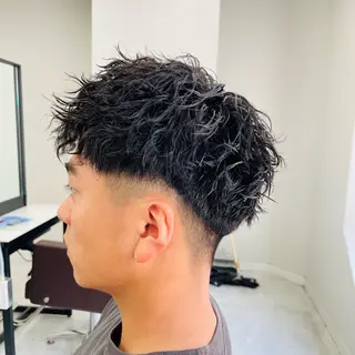 ショート パーマ メンズ メンズカット特化✂︎ SHINGO 本厚木のヘアスタイル