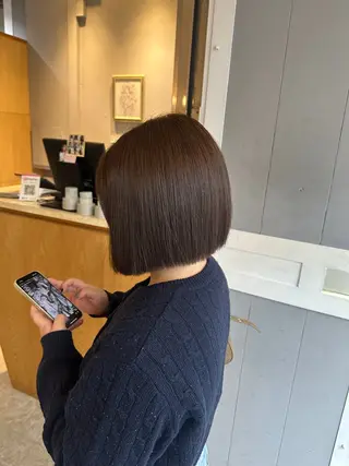 ミディアム miloc MOMOKAのヘアスタイル