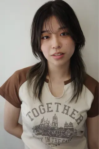 セミロング 透明感カラー🫧 HARUKA🐰のヘアスタイル