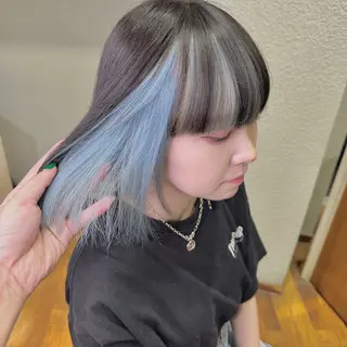 ショート カラー 掛川 瑠唯のヘアスタイル