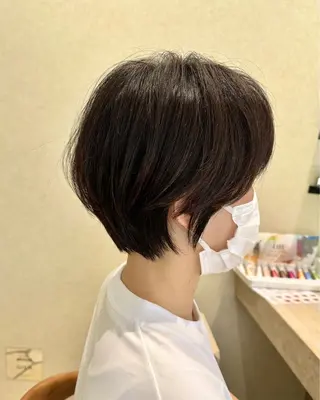ショート 太田代 桃のヘアスタイル