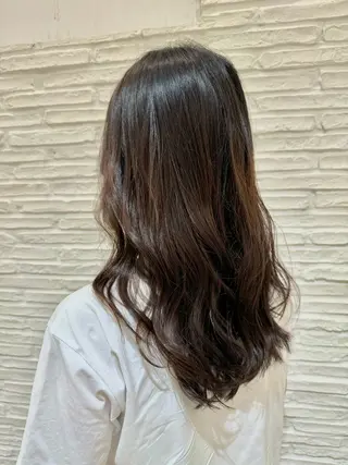 ロング 前平 友慈のヘアスタイル