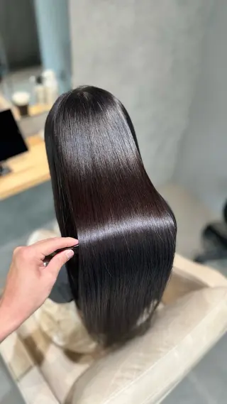 ロング shinka　omotesando所属・ブリーチ縮毛矯正 /髪質改善/タイチのヘアスタイル