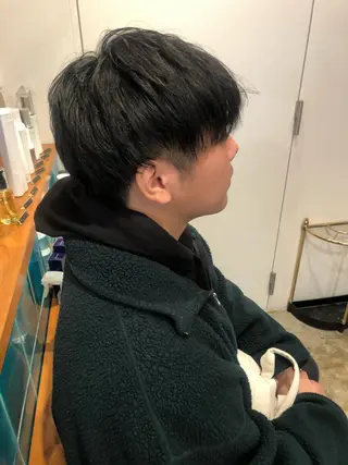 ショート メンズ MIOベージュカラー 柔らかいカラーのヘアスタイル